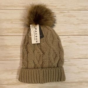 Pom Pom Beanie